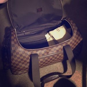 Loud Vuitton Neo Eole 55